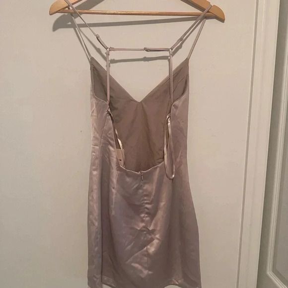 Superdown Nicole Mini Dress in Nude Sz XS - Picture 6 of 8